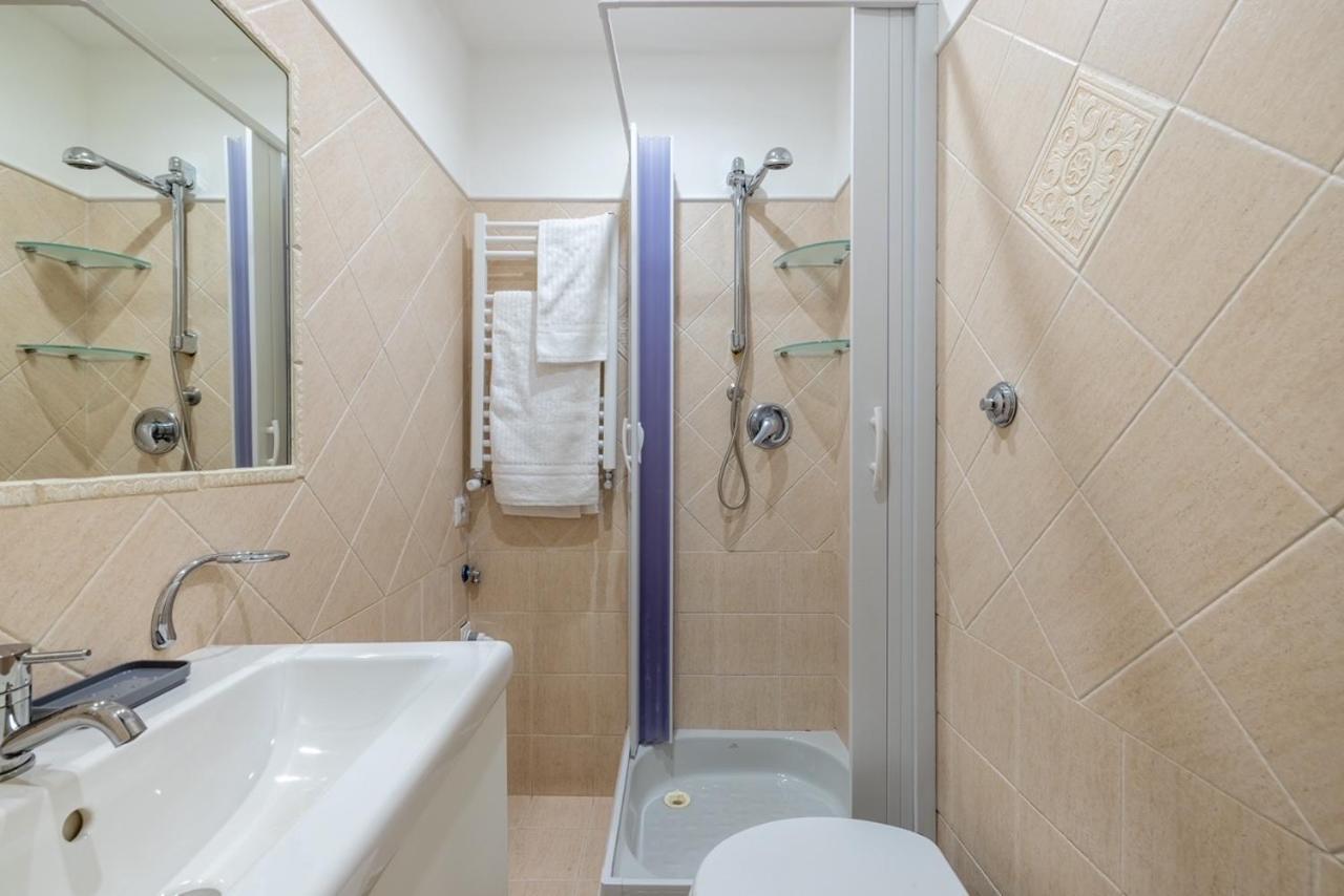 Elle Cavour Apartment โรม ภายนอก รูปภาพ
